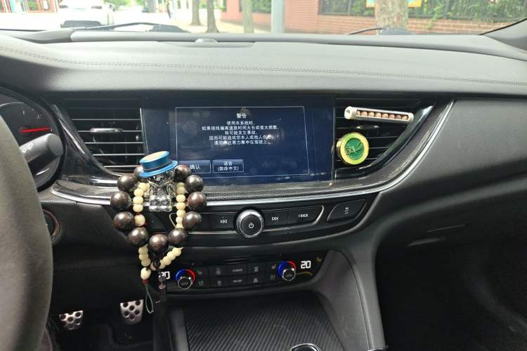 Used Buick Regal 2017 GS 28T Prestige Model Audio And AC Panel
