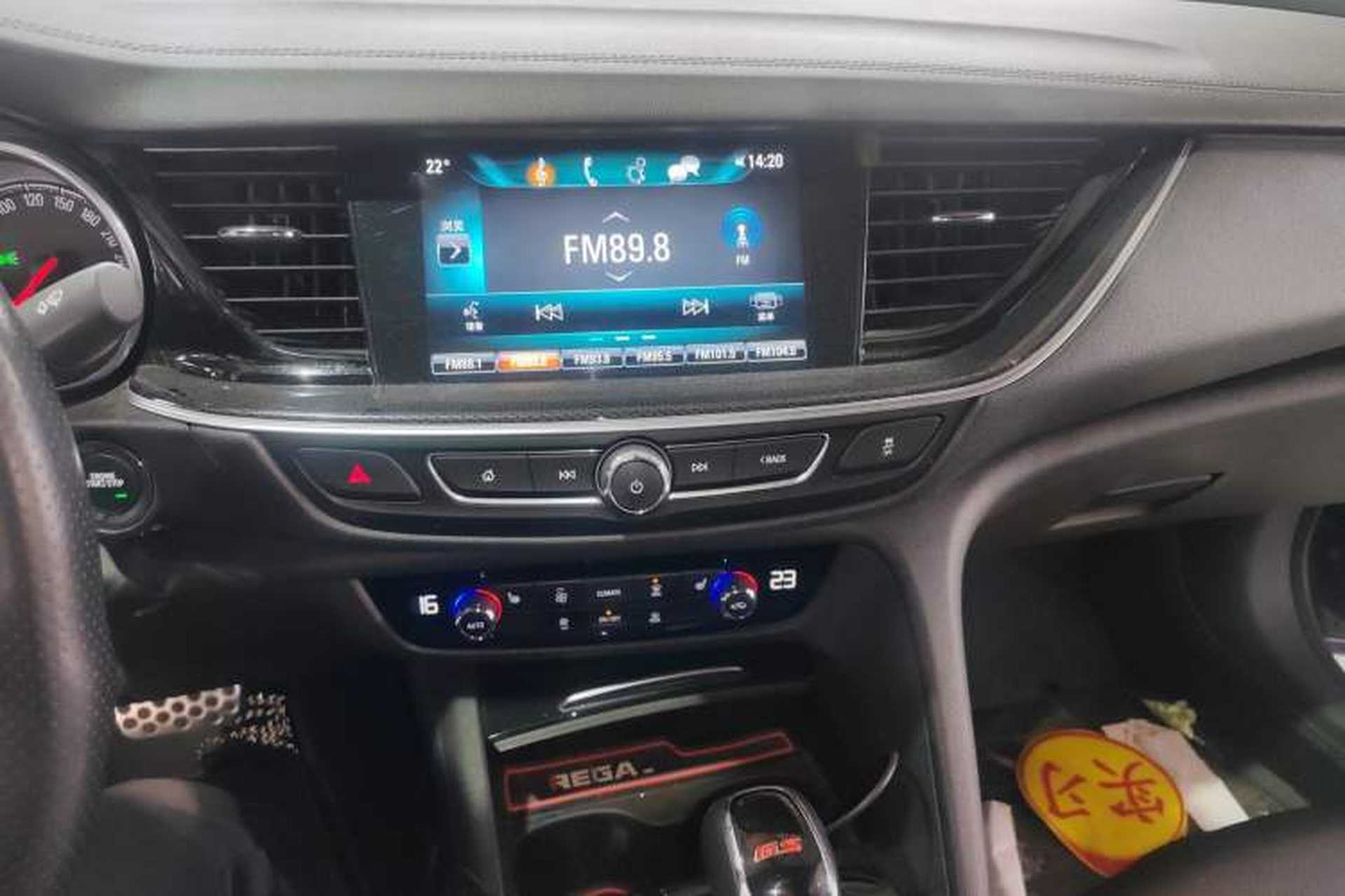 Used Buick Regal 2017 GS 28T Luxury Model Audio And AC Panel