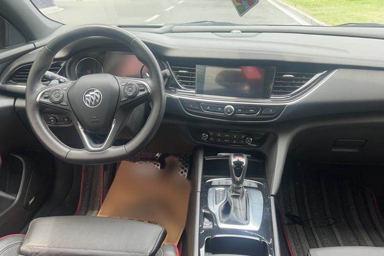 Used Buick Regal 2017 GS 28T Prestige Model Center Console