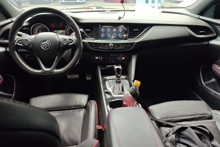 Used Buick Regal 2017 GS 28T Luxury Model Center Console