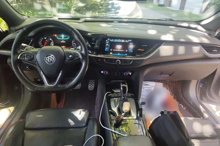 Used Buick Regal 2017 GS 28T Prestige Model Center Console