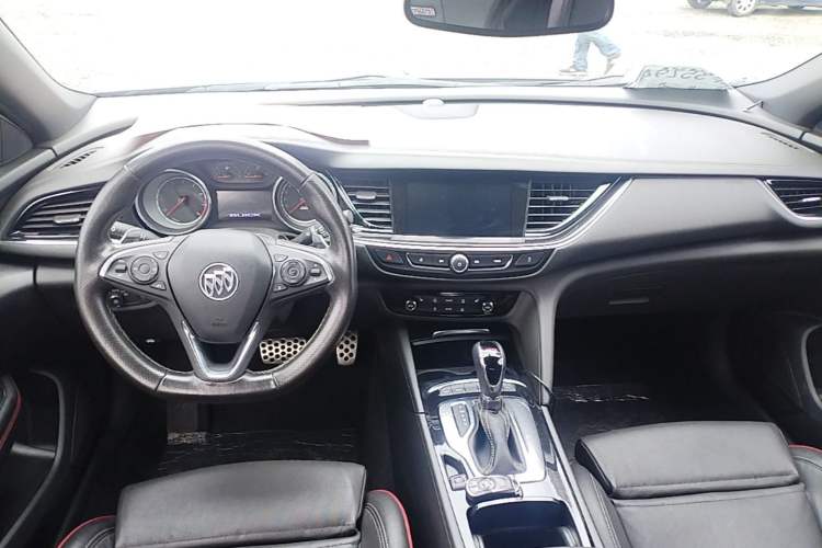 Used Buick Regal 2017 GS 28T Luxury Model Center Console