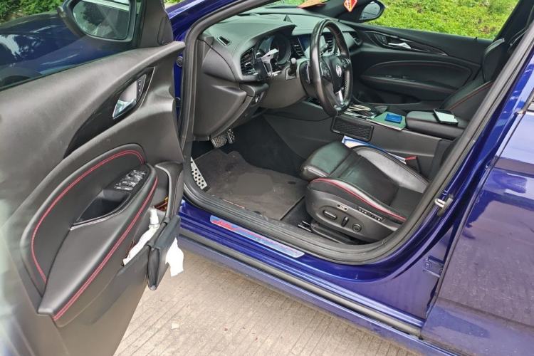 Used Buick Regal 2017 GS 28T Prestige Model Driver Seat