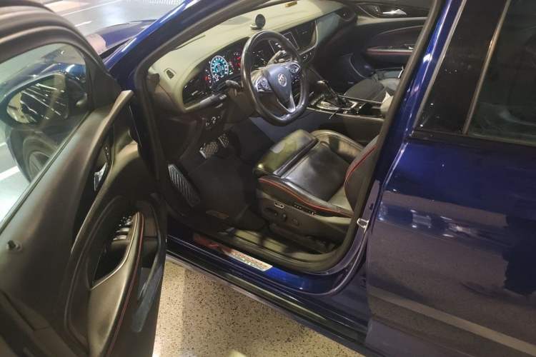 Used Buick Regal 2017 GS 28T Prestige Model Driver Seat