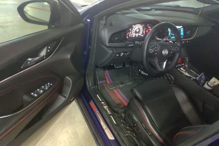 Used Buick Regal 2017 GS 28T Prestige Model Driver Seat