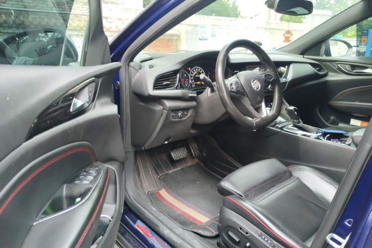 Used Buick Regal 2017 GS 28T Prestige Model Driver Seat