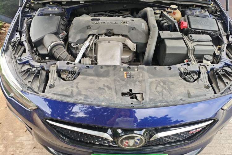 Used Buick Regal 2017 GS 28T Prestige Model Engine Bay