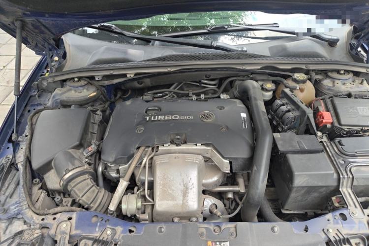 Used Buick Regal 2017 GS 28T Prestige Model Engine Bay