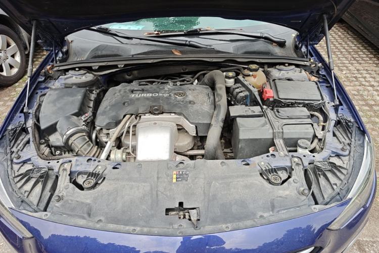 Used Buick Regal 2017 GS 28T Luxury Model Engine Bay
