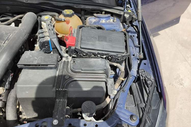 Used Buick Regal 2017 GS 28T Prestige Model Engine Bay Left