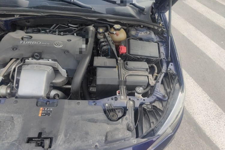 Used Buick Regal 2017 GS 28T Prestige Model Engine Bay Left