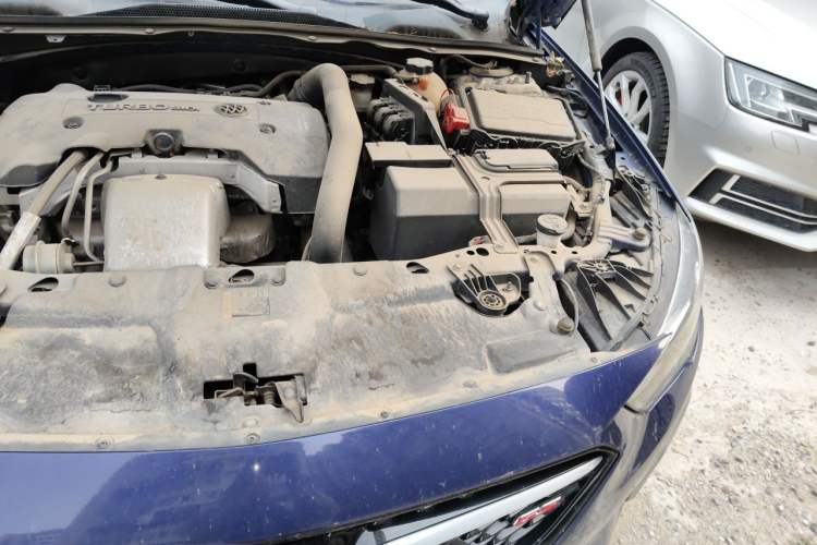 Used Buick Regal 2017 GS 28T Prestige Model Engine Bay Left