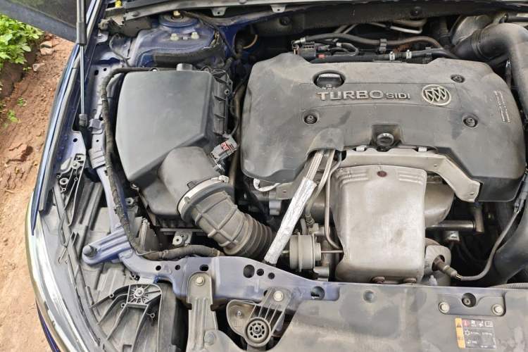 Used Buick Regal 2017 GS 28T Prestige Model Engine Bay Right