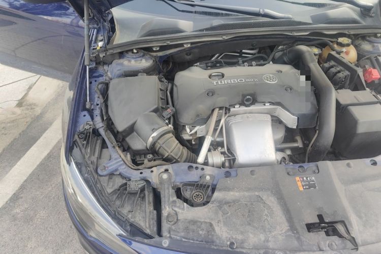 Used Buick Regal 2017 GS 28T Prestige Model Engine Bay Right