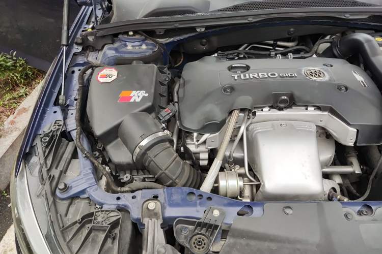 Used Buick Regal 2017 GS 28T Prestige Model Engine Bay Right