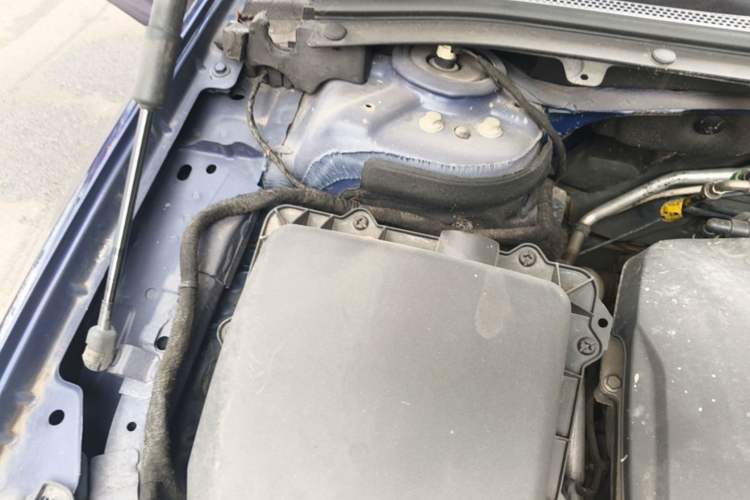Used Buick Regal 2017 GS 28T Luxury Model Engine Bay Right