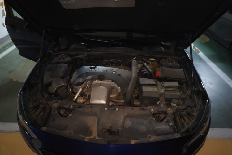 Used Buick Regal 2017 GS 28T Prestige Model Engine Bay