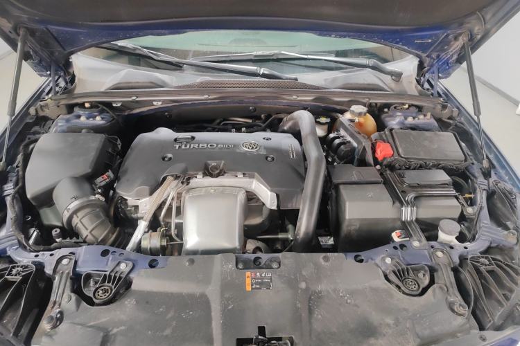 Used Buick Regal 2017 GS 28T Luxury Model Engine Bay