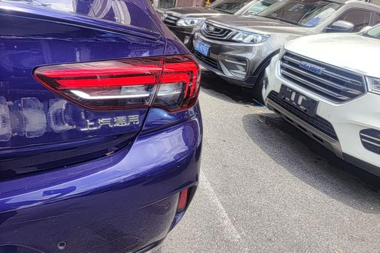 Used Buick Regal 2017 GS 28T Luxury Model Exterior 3