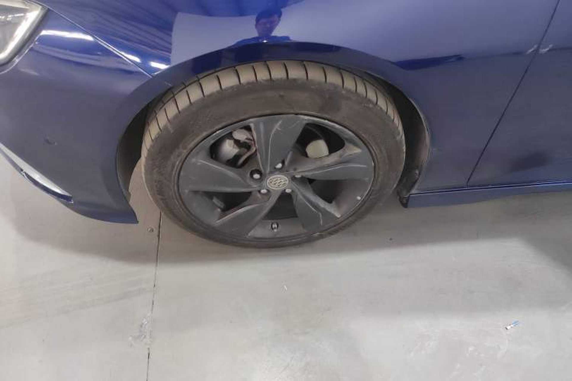 Used Buick Regal 2017 GS 28T Luxury Model Exterior 4