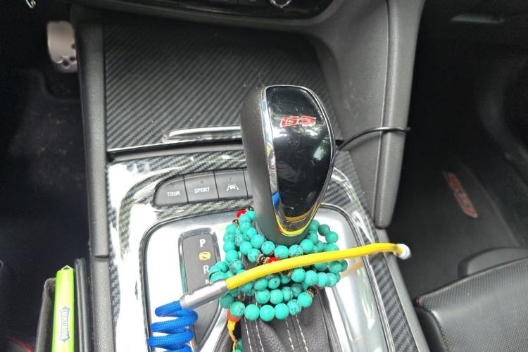 Used Buick Regal 2017 GS 28T Prestige Model Gear Lever