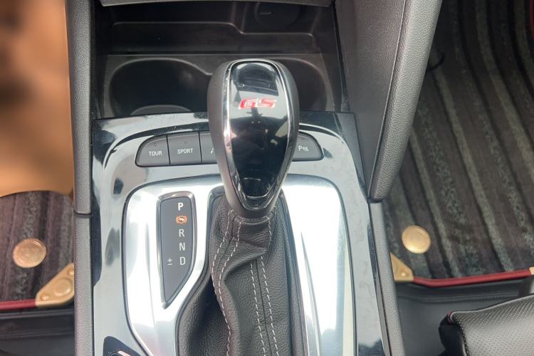 Used Buick Regal 2017 GS 28T Prestige Model Gear Lever