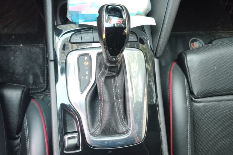 Used Buick Regal 2017 GS 28T Luxury Model Gear Lever