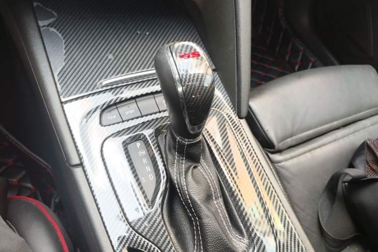 Used Buick Regal 2017 GS 28T Luxury Model Gear Lever