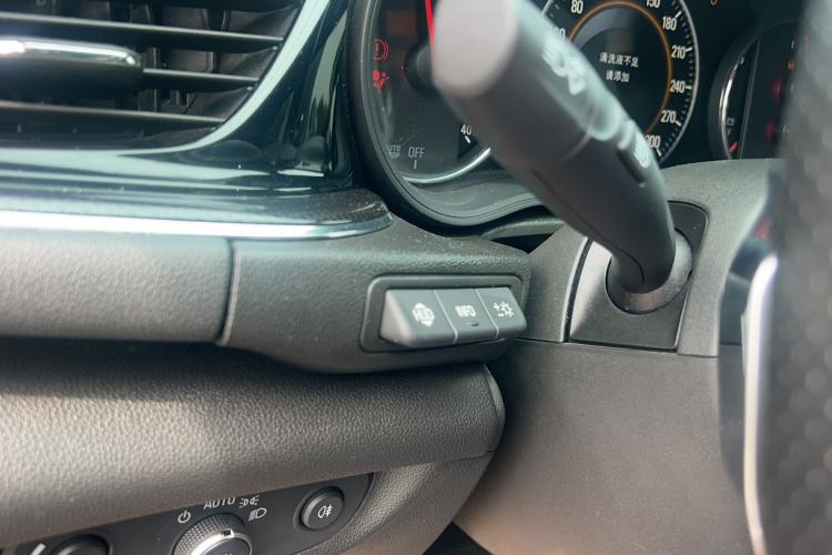 Used Buick Regal 2017 GS 28T Prestige Model Interior 3