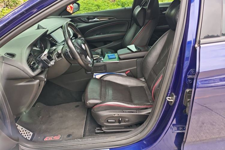 Used Buick Regal 2017 GS 28T Prestige Model Left Front Seat