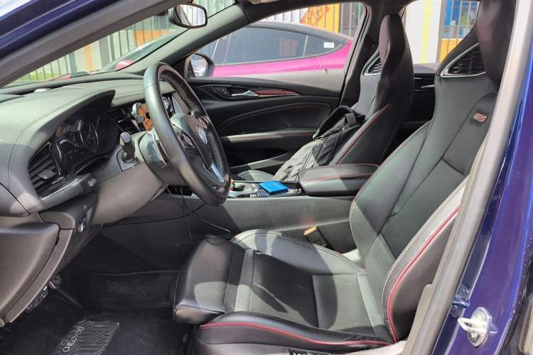 Used Buick Regal 2017 GS 28T Prestige Model Left Front Seat