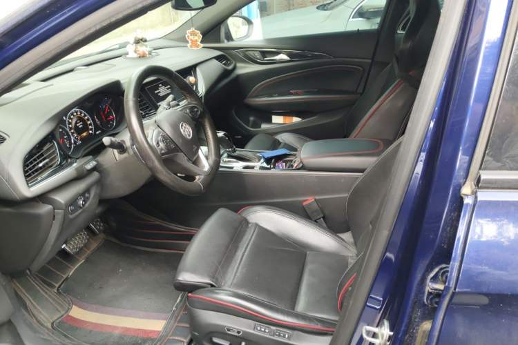 Used Buick Regal 2017 GS 28T Prestige Model Left Front Seat