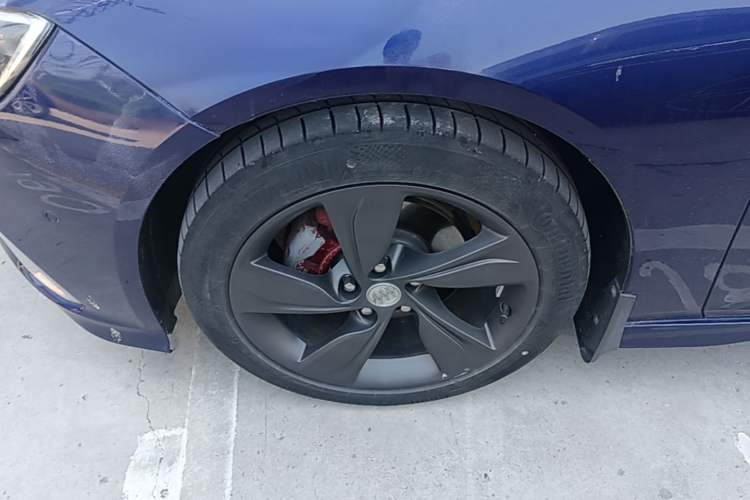 Used Buick Regal 2017 GS 28T Luxury Model Left Front Wheel Hub
