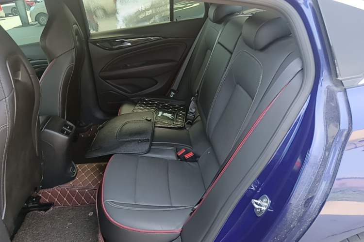 Used Buick Regal 2017 GS 28T Luxury Model Left Rear Seat