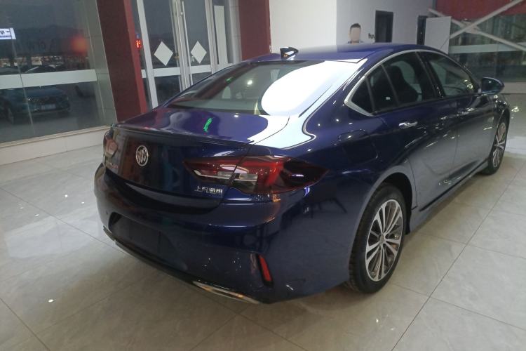 Used Buick Regal 2017 GS 28T Luxury Model Rear Right 45 Deg