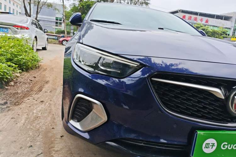 Used Buick Regal 2017 GS 28T Prestige Model Right Front Headlight