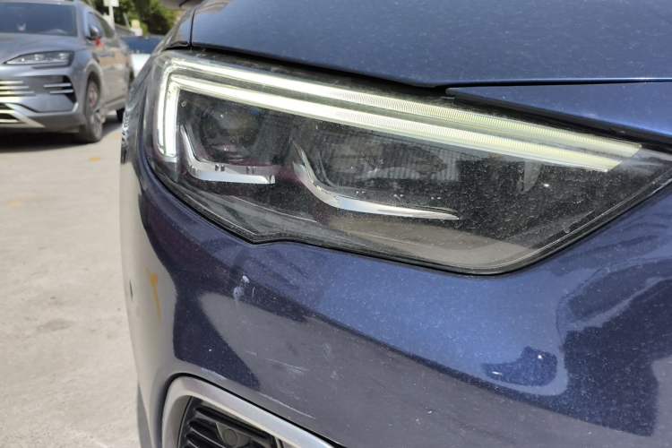 Used Buick Regal 2017 GS 28T Prestige Model Right Front Headlight
