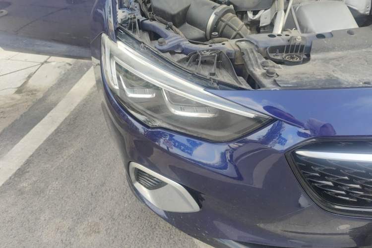 Used Buick Regal 2017 GS 28T Prestige Model Right Front Headlight