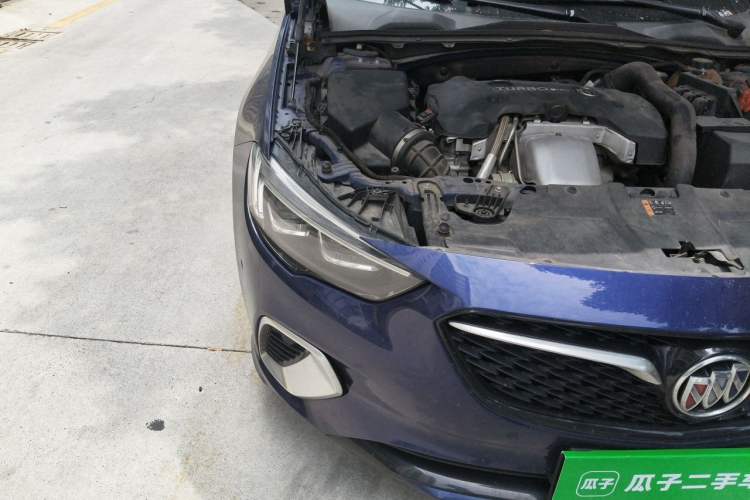 Used Buick Regal 2017 GS 28T Luxury Model Right Front Headlight