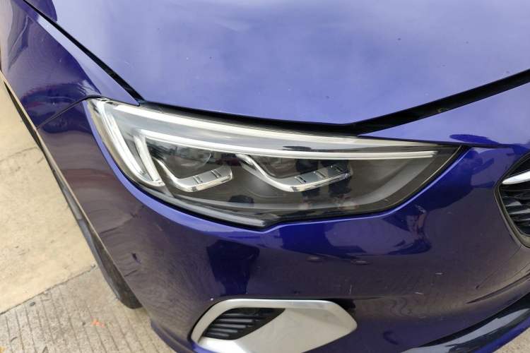 Used Buick Regal 2017 GS 28T Prestige Model Right Front Headlight