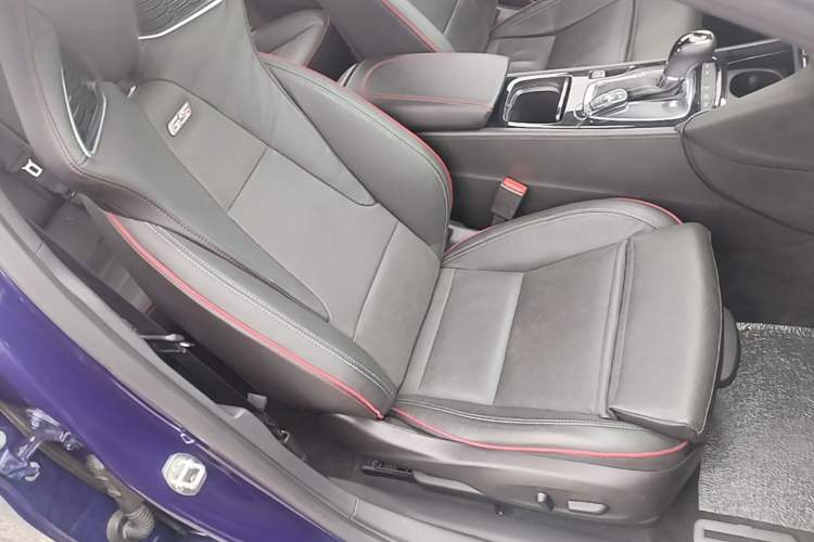 Used Buick Regal 2017 GS 28T Luxury Model Right Front Seat
