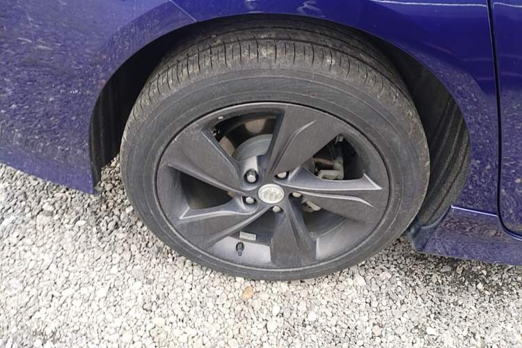 Used Buick Regal 2017 GS 28T Luxury Model Right Rear Wheel Hub