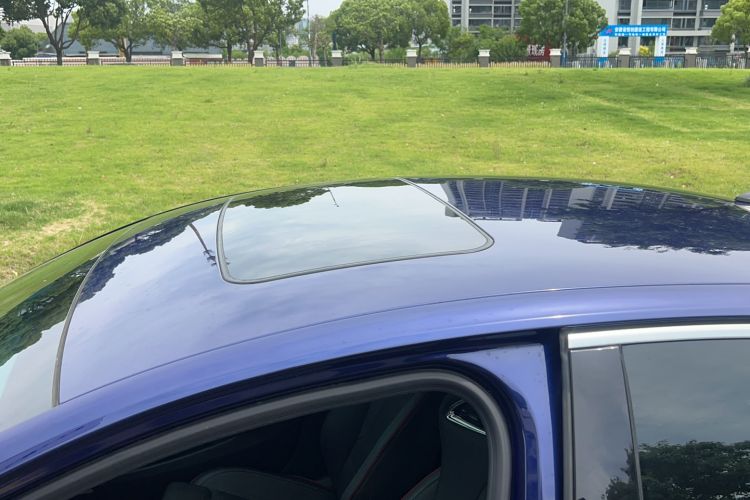 Used Buick Regal 2017 GS 28T Prestige Model Roof