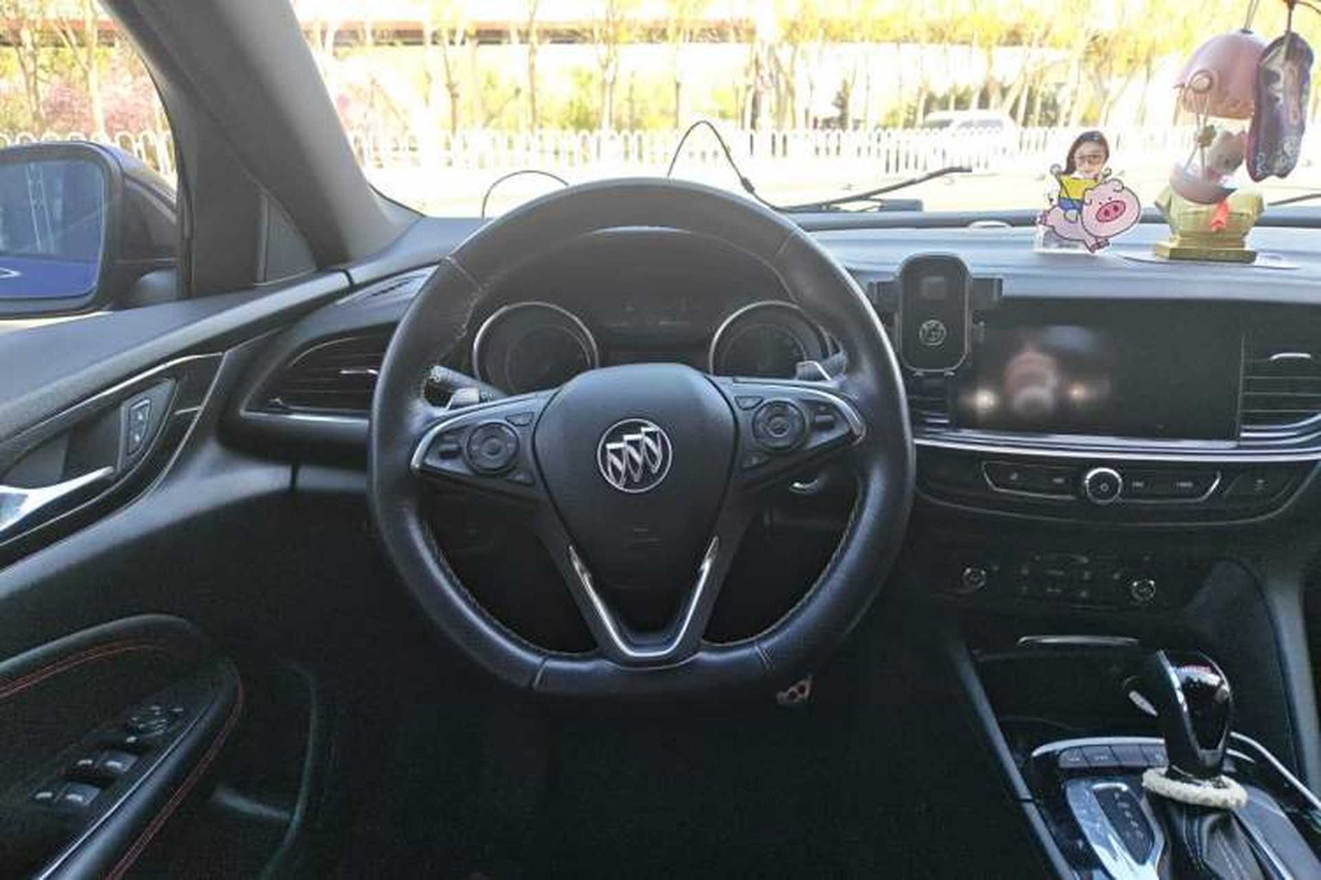 Used Buick Regal 2017 GS 28T Luxury Model Steering Wheel