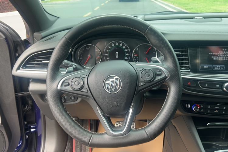 Used Buick Regal 2017 GS 28T Prestige Model Steering Wheel