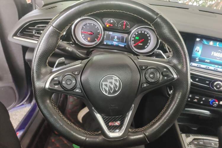 Used Buick Regal 2017 GS 28T Luxury Model Steering Wheel