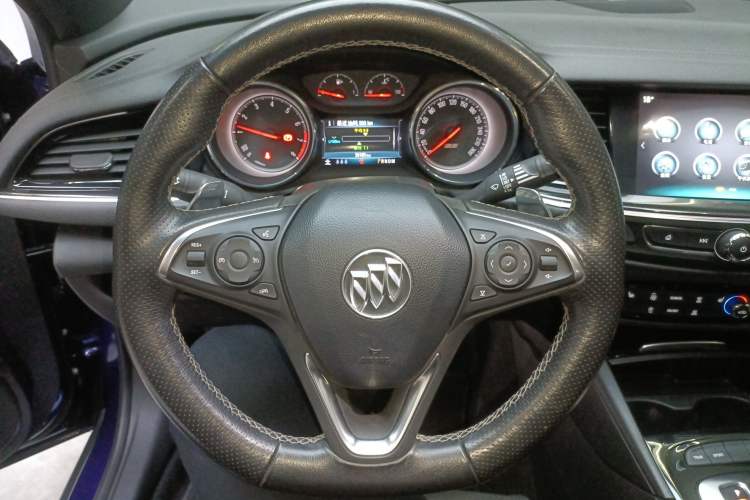 Used Buick Regal 2017 GS 28T Luxury Model Steering Wheel