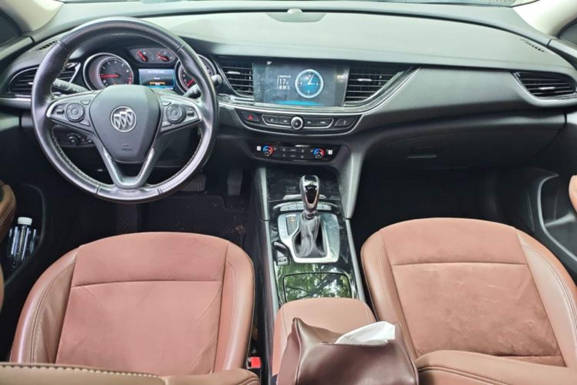 Used Buick Regal 2017 20T Elite Edition Center Console