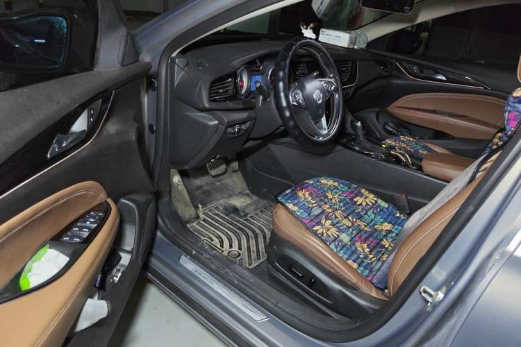 Used Buick Regal 2017 20T Elite Edition Driver Seat
