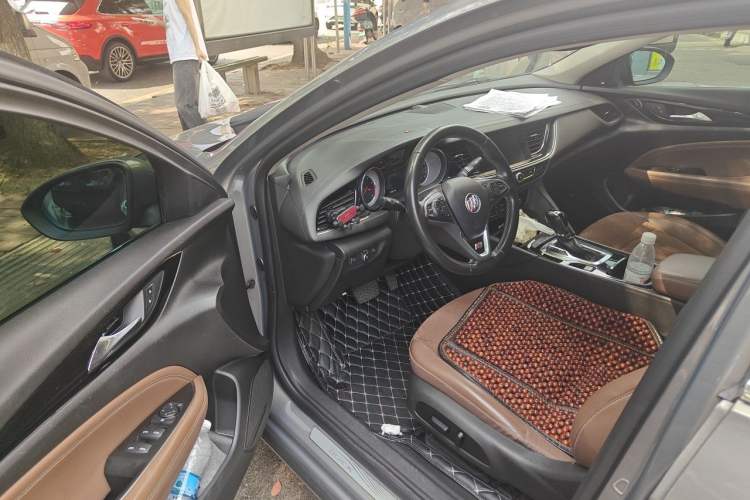 Used Buick Regal 2017 20T Luxury Model Driver Seat